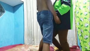 Mbak ojol nganterin pesanan makanan malah ngajak ngentot