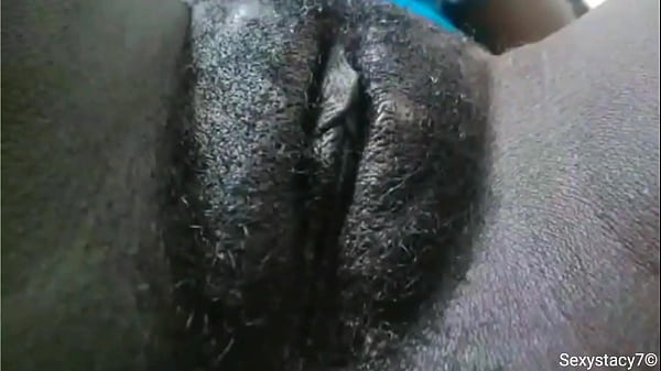 Fat pussy Sexystacy7 show how fat her pussy is