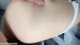 Сводная сестра с большой попкой застряла в стиралке и ей нужна помошь от сводного братика