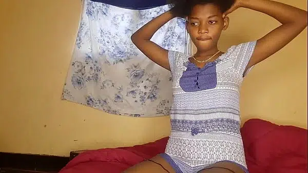 Try to squirt but she fails