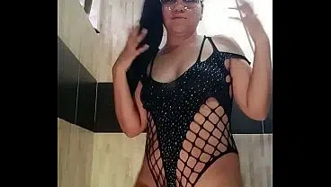 Allisonvega baño y squirt ven a disfrutar
