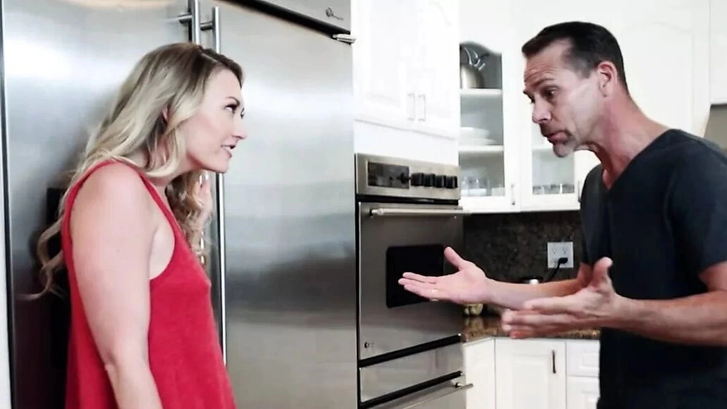 Cute Blonde Bounces Her Booty On Stepdaddy’s Lap