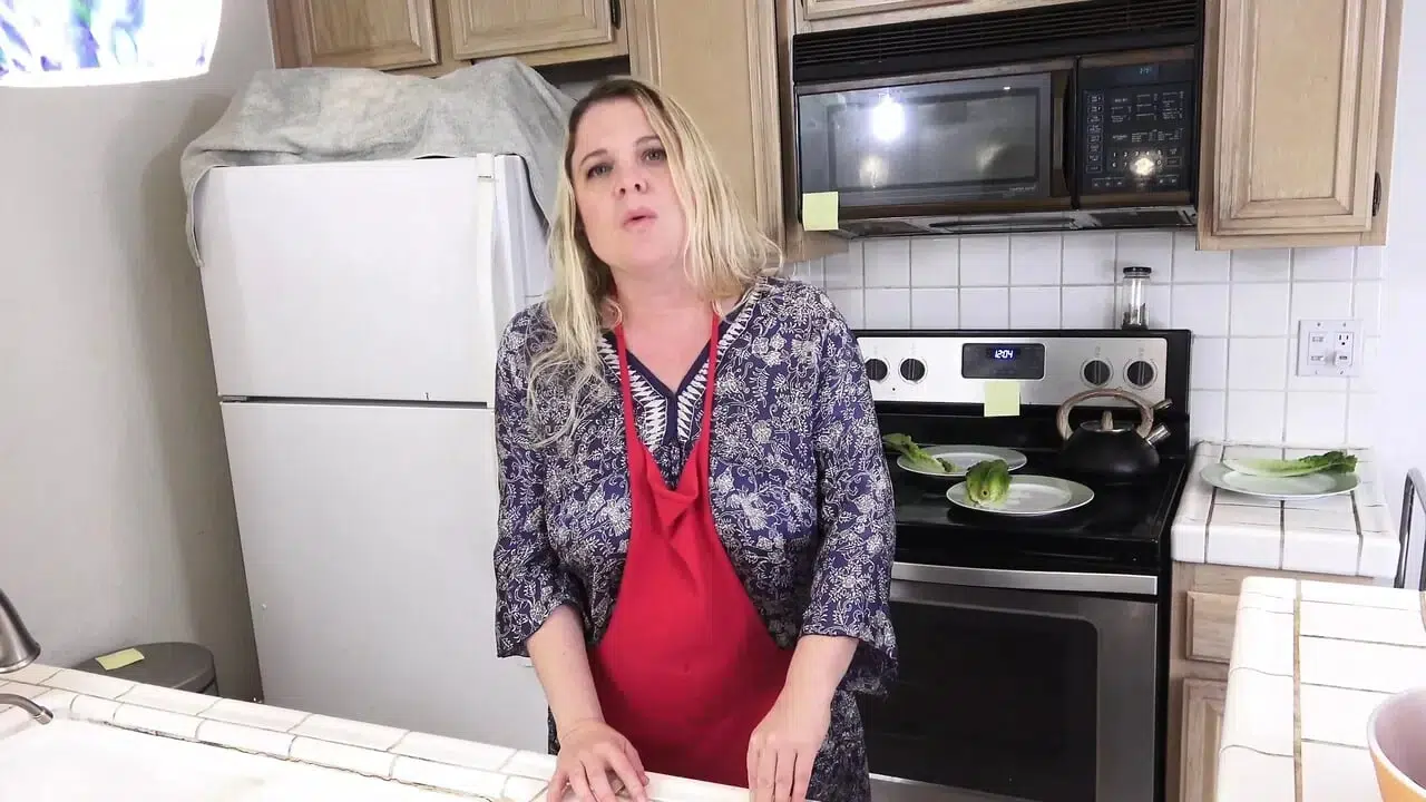 Milking stepson in the kitchen before his date