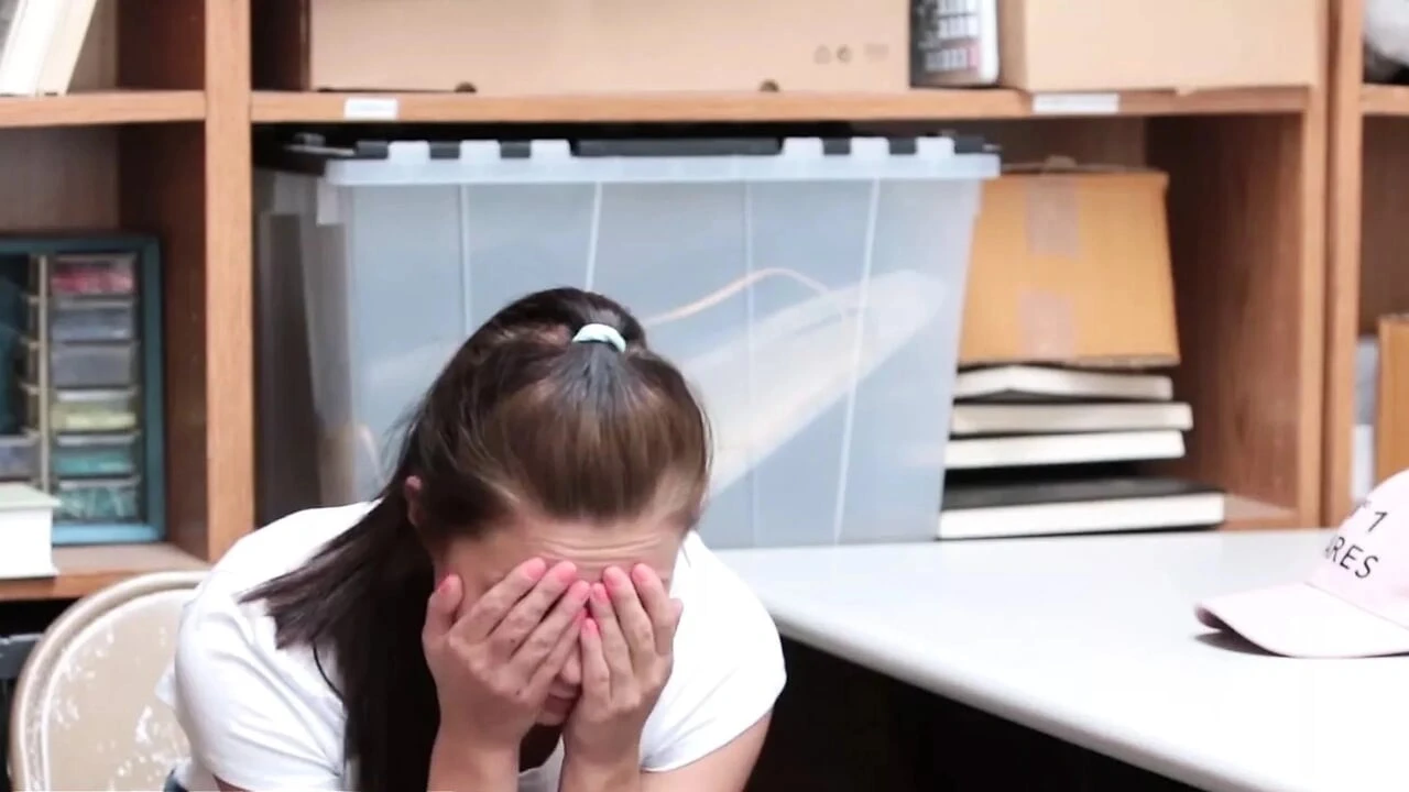 Shoplyfter – This Beautiful Teen Will Be Sorry For Trying To Steal From Justin Magnum’s Store