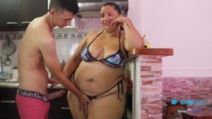 follando ala novia de mi tio casi nos pilla