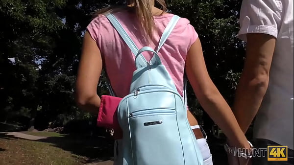 HUNT4K. Hunter paie beaucoup d’argent pour avoir la chance de baiser une blonde près de son petit ami