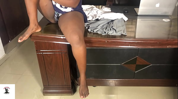 (HX) WELCOME FUCK ON MY FIRST DAY AT MY NEW PLACE OF WORK WITH CHIZZY BABY