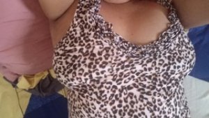 HOT STEPDAUGHTER IS LAUNCHING IN THE STEPDAD’S BED AND IS MOANING WITH PLEASURE