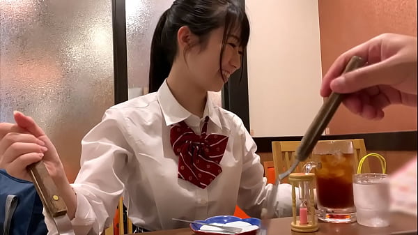 ハメ撮り 小柄でかわいい優等生のJKとハメ撮りセックス。美乳美尻のカラダがエロい。手マンで潮吹きしまくり。 ミニマムボディに種付けプレス。バックで生ハメセックス。