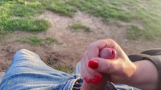 Risky handjob at a busy viewing point – not sure if someone saw us…